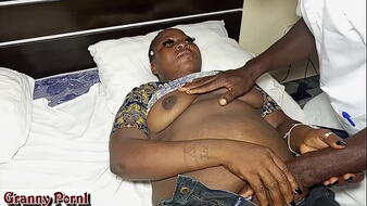 Orvos kúrja a betegét, aki orvosi vizsgálatra jött