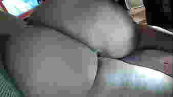 Dagadt és krémes baszás két öregasszonnyal és más milfekkel, meztelenül