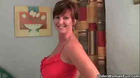 Brit nagyi jól mutat a szex közben a videón